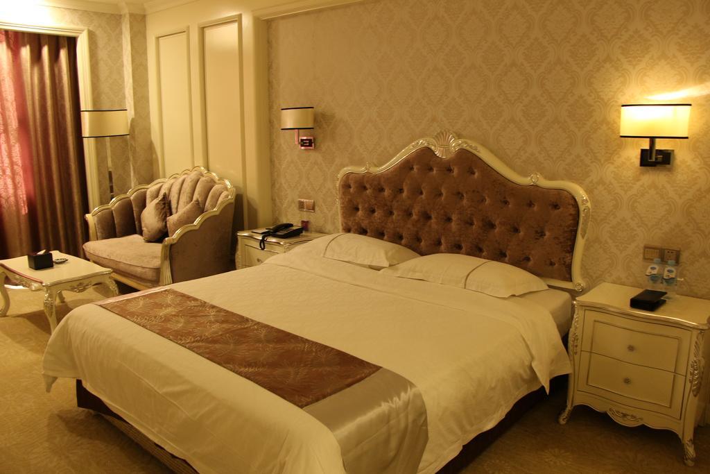Zhuhai Rongfeng Hotel Exterior photo