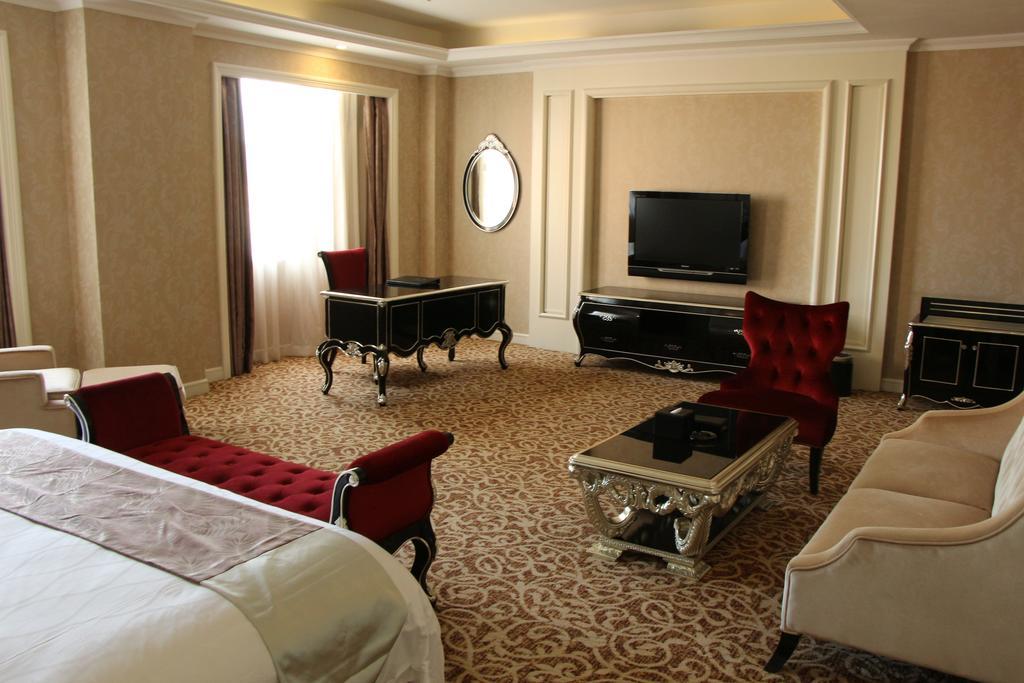 Zhuhai Rongfeng Hotel Exterior photo