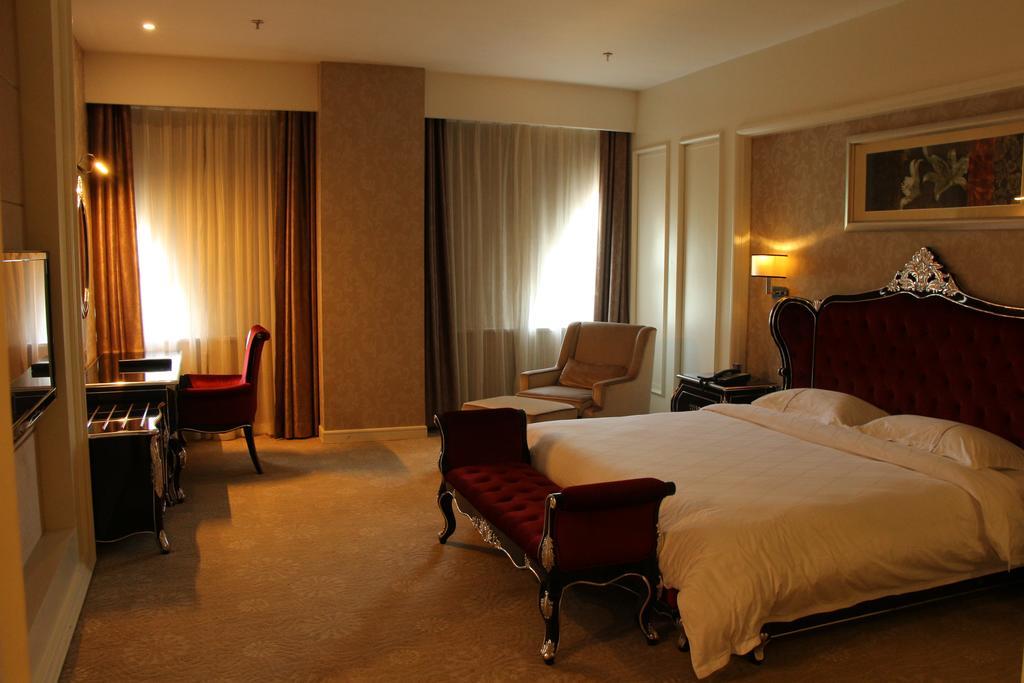 Zhuhai Rongfeng Hotel Exterior photo