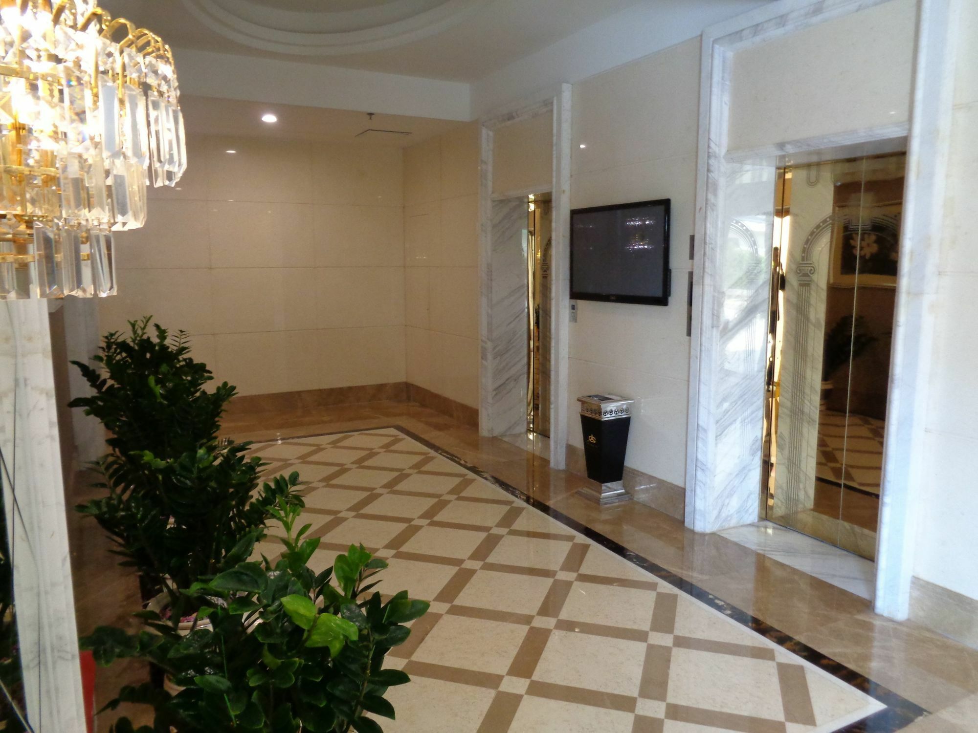Zhuhai Rongfeng Hotel Exterior photo