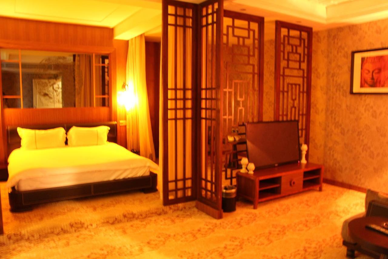 Zhuhai Rongfeng Hotel Exterior photo