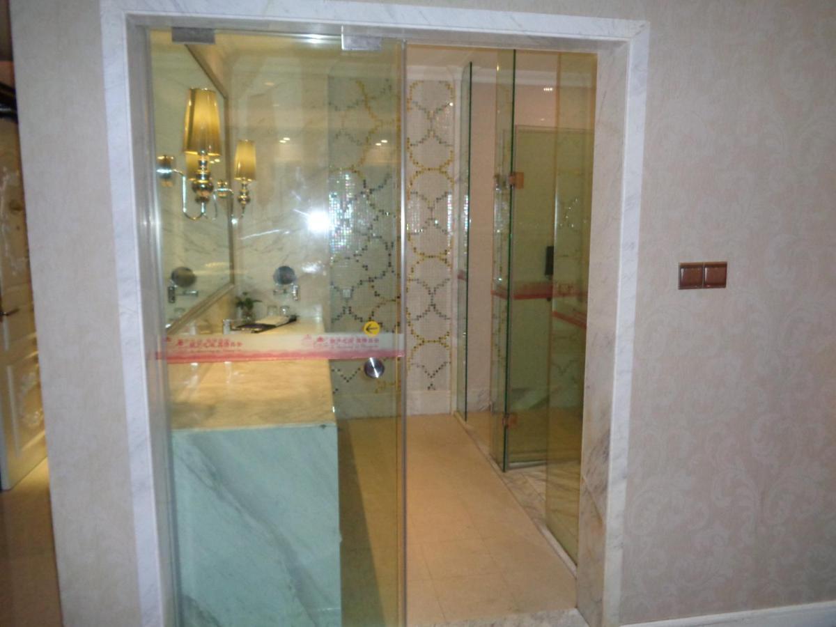 Zhuhai Rongfeng Hotel Exterior photo